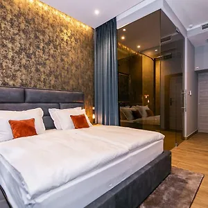 Teatro & 4*, Rijeka Kroatien